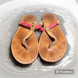 UGG size 8 thong braided leather slipper